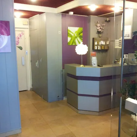 Flor Rivoli Hotell 2*