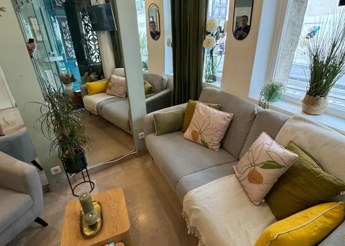 Отель Flor Rivoli 2*